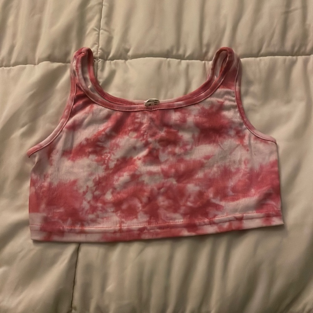 tie-dye pink crop top